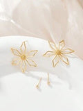 Shein - 2 Pairs Of Attractive 5-Petal Gold Flower Stud Earrings Set,