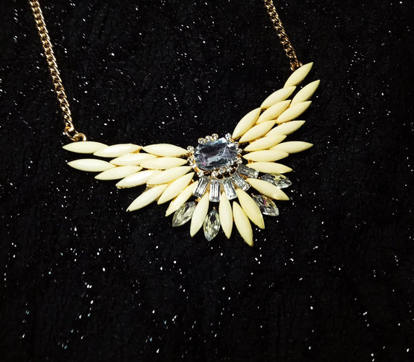 Beri - Angel's Wing Necklace