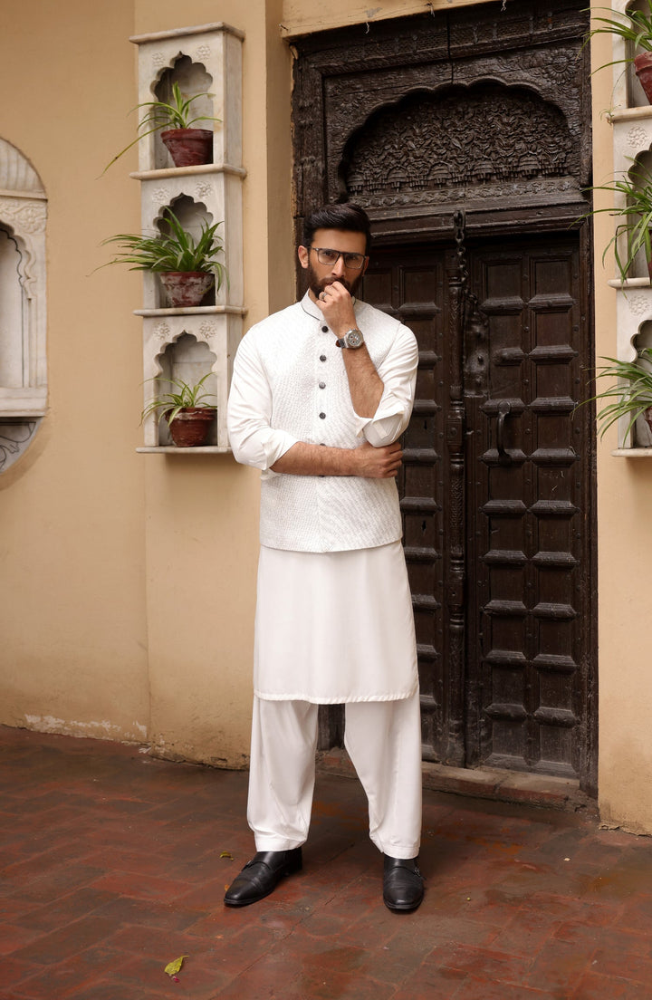 Summer'22 Men Kameez Shalwar With Waist Coat White