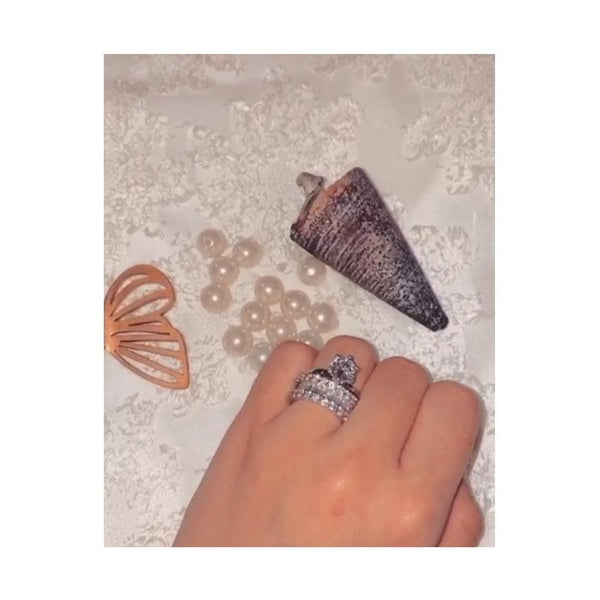 Bijouterie- Silver and Zircon Ring