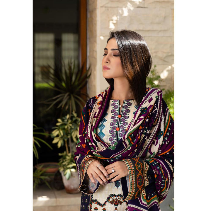 Zellbury- Digital Printed Embroidered Khaddar Shirt & Shawl WUW21E20103