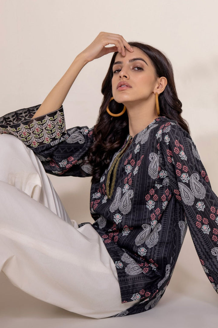 Sapphire-Embroidered Lawn Top